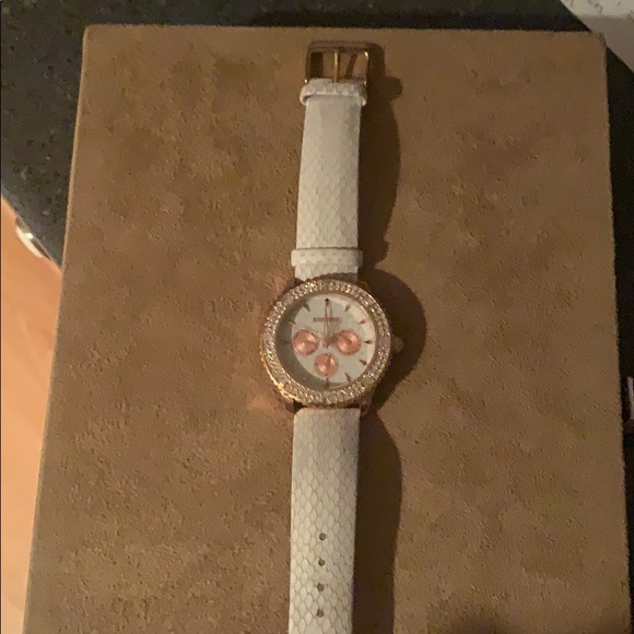 Watch - Picture 2 of 2